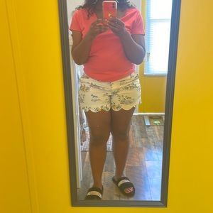 New York Tshirt size Large crown ivory shorts